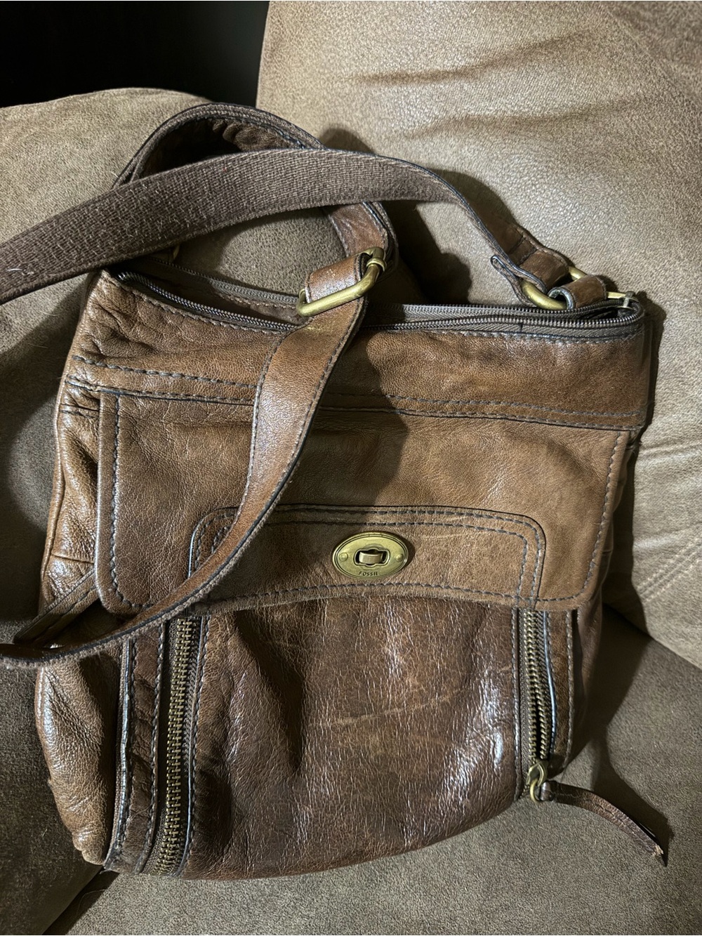 Fossil Brown Leather Crossbody Bag with Brass Hardware